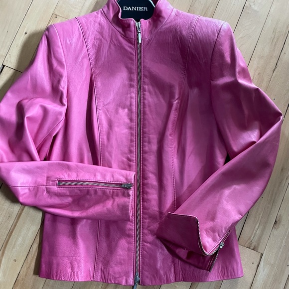 EUC Danier Italian Leather Bomber Jacket - Picture 2 of 7